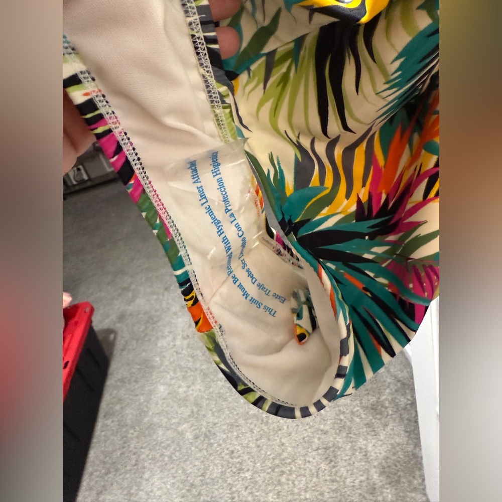 NWOT Shade & Shore Women's Plunge Ring Detail Swimsuit-Multi Tropical Print - Picture 7 of 13